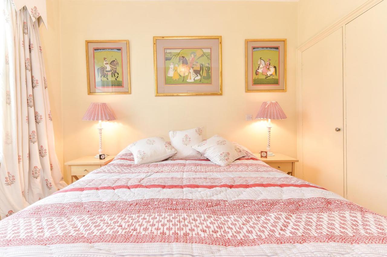 Appartamento Smart Flat Near Pimlico Tube Londra Esterno foto