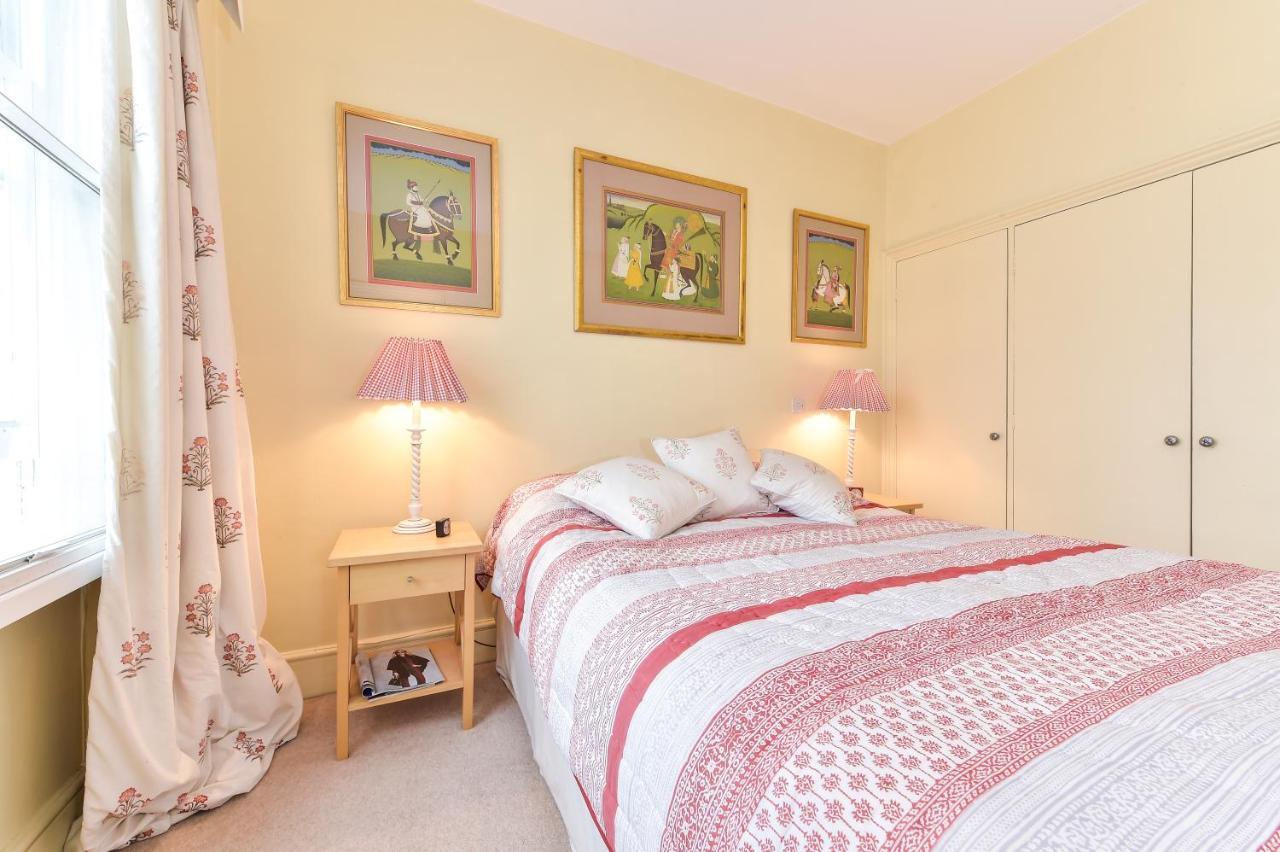 Appartamento Smart Flat Near Pimlico Tube Londra Esterno foto