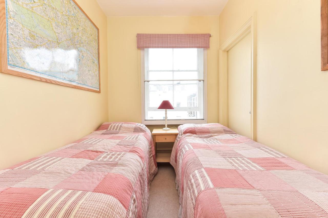 Appartamento Smart Flat Near Pimlico Tube Londra Esterno foto